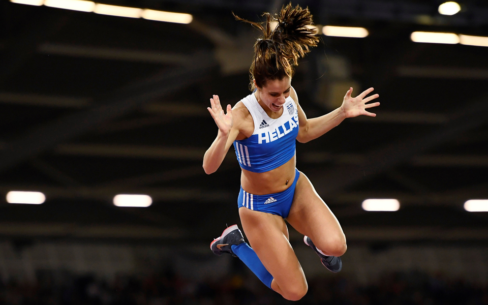 χρυσάφι-στους-αιθέρες-του-λονδίνου-γι-2203791