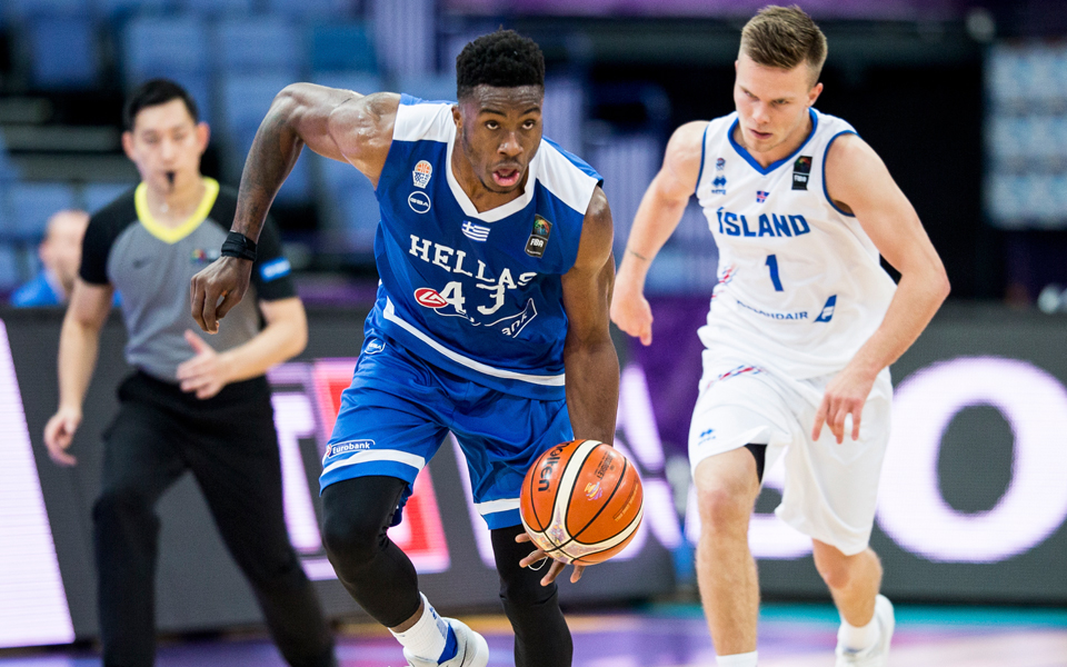 ο-θανάσης-ντύθηκε-γιάννης-2207153