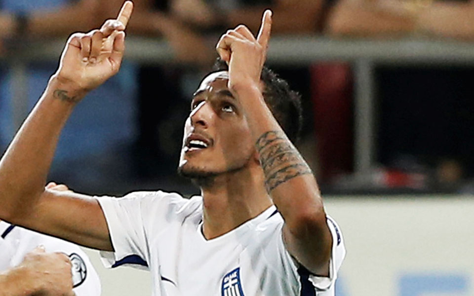 συγκίνηση-στο-αντίο-του-ζέκα-2207656