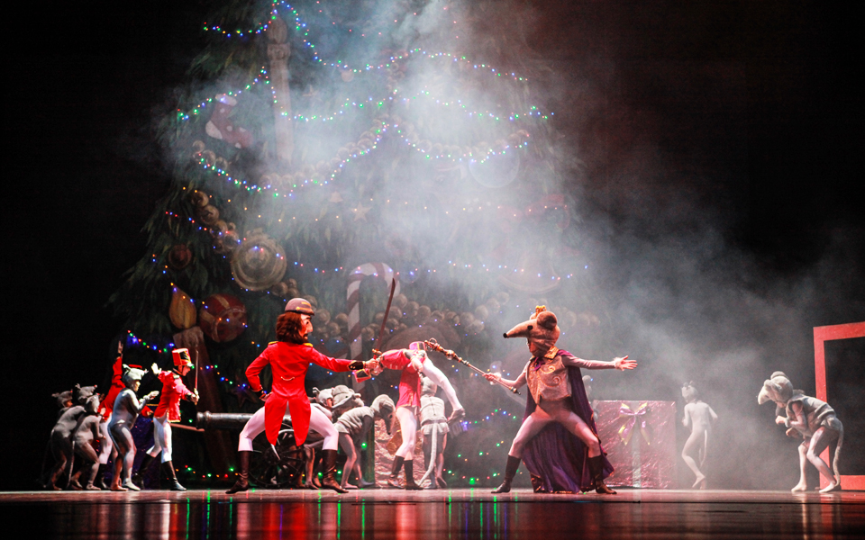 aπό-τον-καρυοθραύστη-στον-λοΐζο-2208105