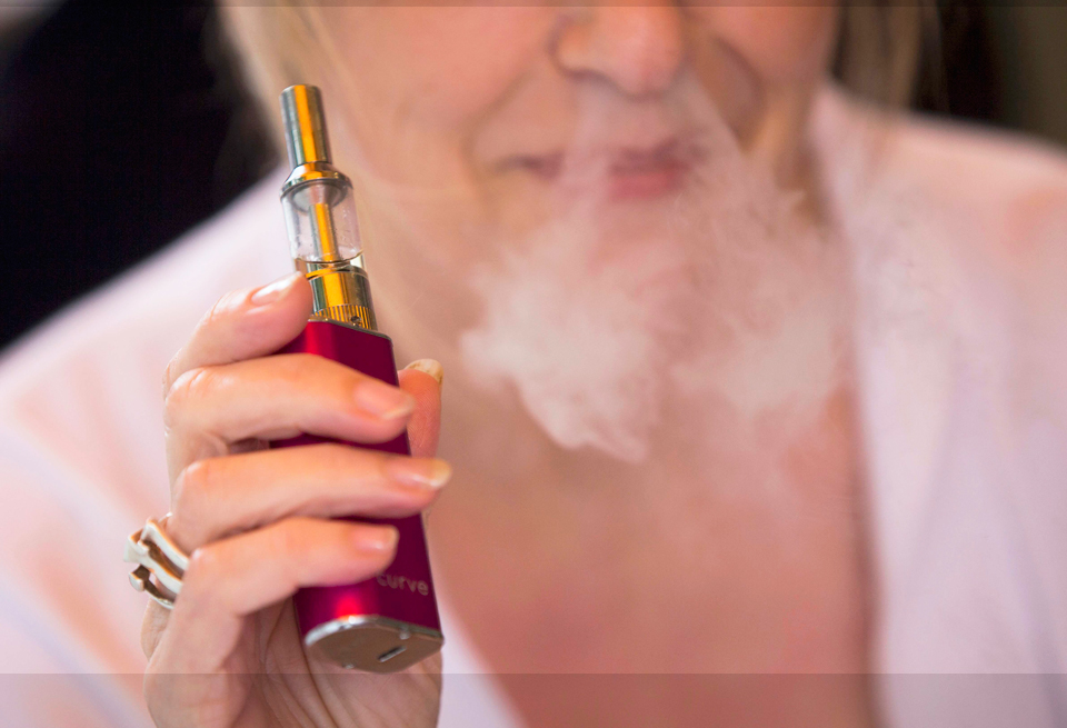 ατμισμα-με-νικοτίνη-κίνδυνος-εμφράγμ-2208689