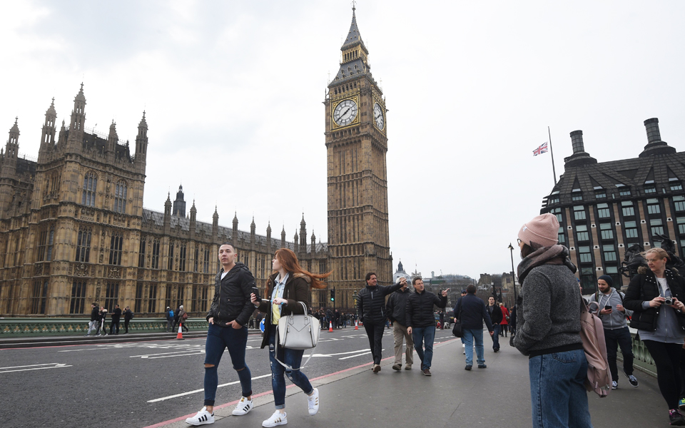 βρετανία-η-βουλή-ψήφισε-κατ-άρθρο-το-2208637