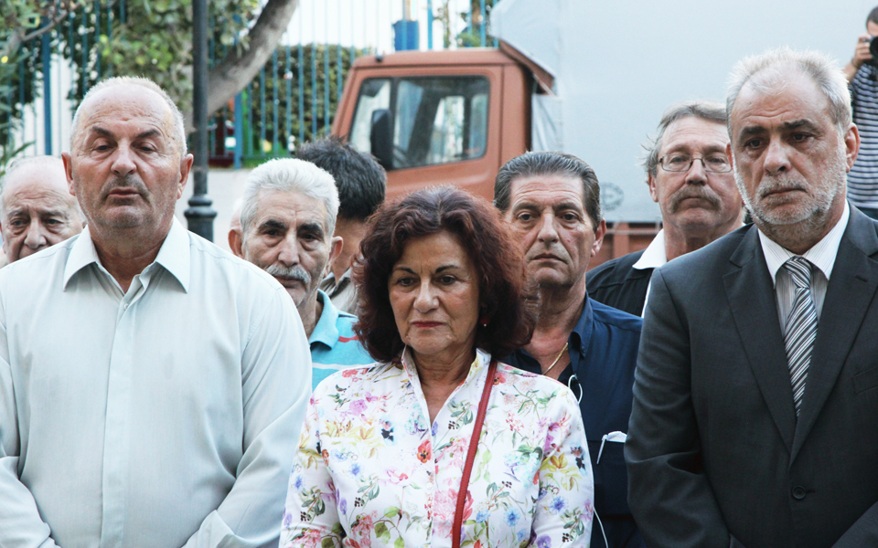 η-φωτιά-είναι-στα-μπατζάκια-του-2209167