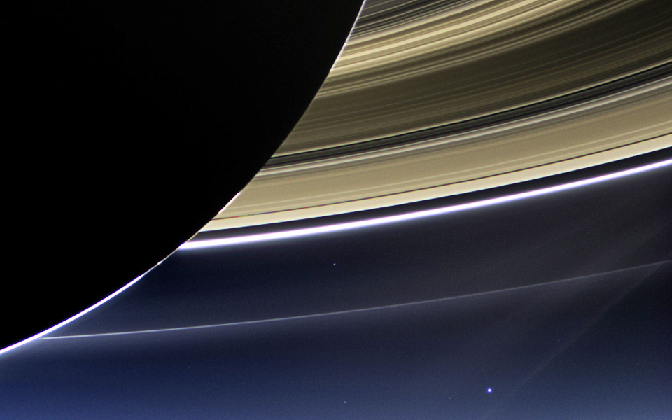 το-διαστημικό-κύκνειο-άσμα-του-κασίν-2209337