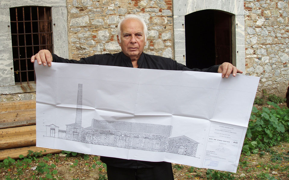 νίκος-κούνδουρος-η-μνήμη-του-χαράχθηκ-2209852