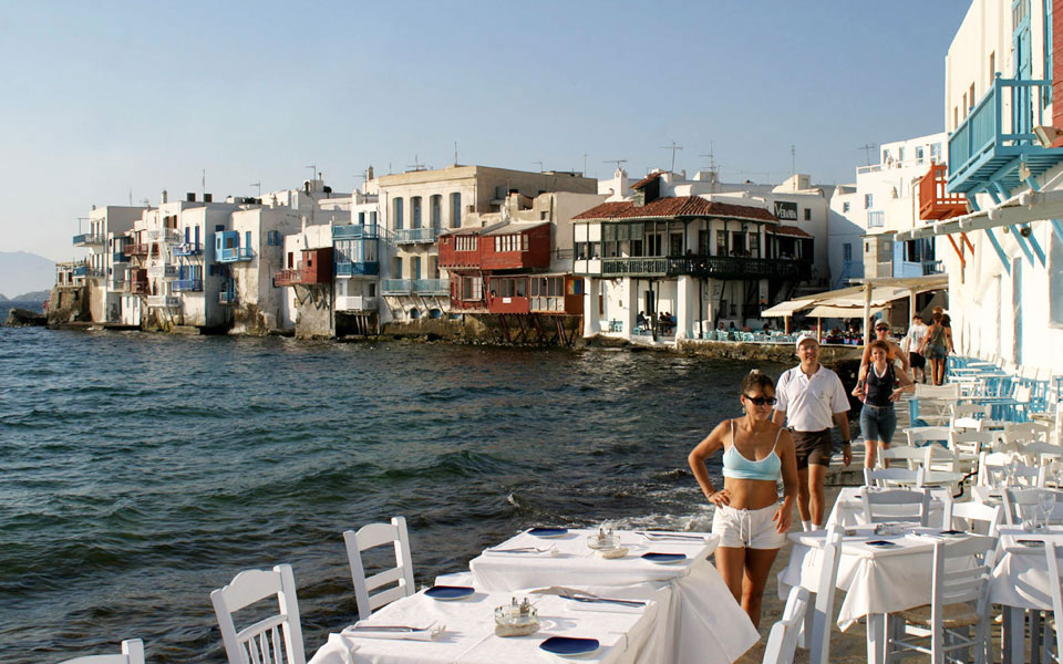 ακίνητα-αξίας-220-εκατ-αγόρασαν-ξένοι-το-2210030