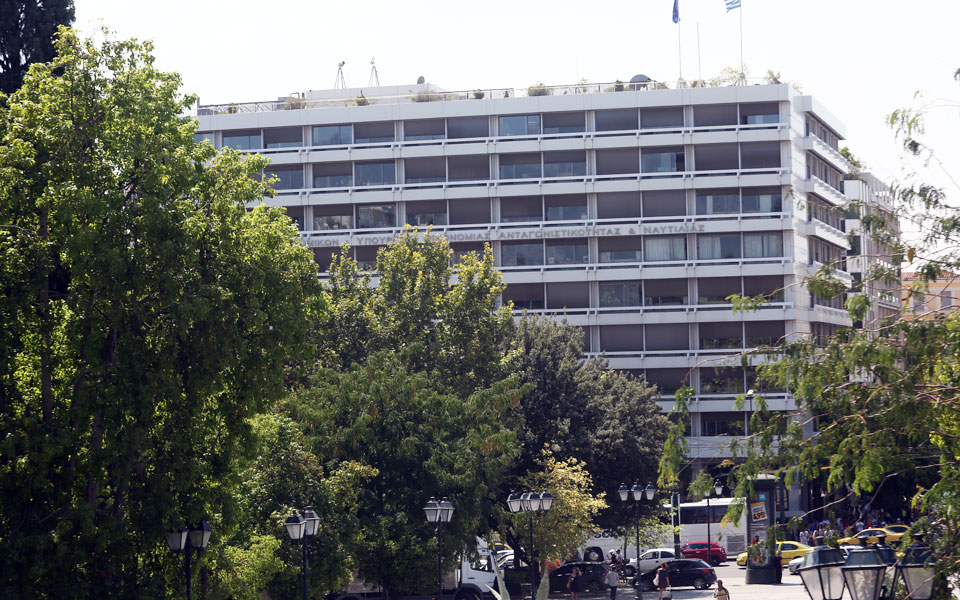 το-εύθραυστο-αφήγημα-για-έξοδο-από-τα-μ-2210037