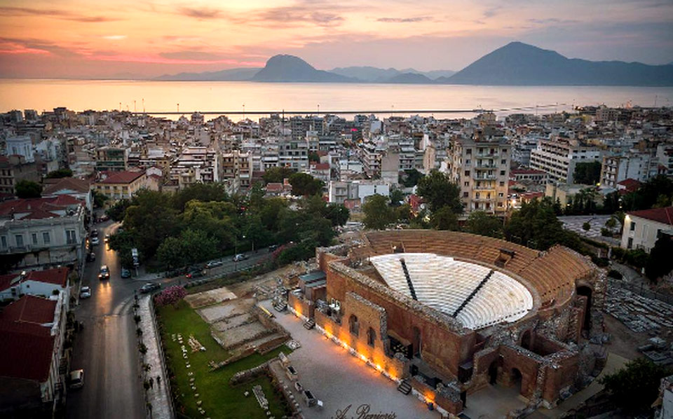 ojos-verdes-στο-αρχαίο-ρωμαϊκό-ωδείο-πάτρας-2207540