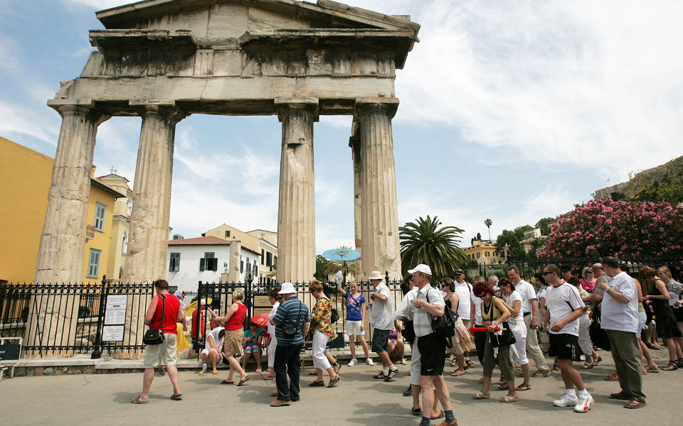 αυξήθηκαν-κατά-53-τα-έσοδα-και-102-οι-τουρί-2210151
