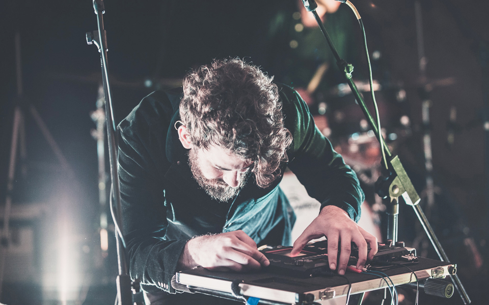 σύγχρονο-τέμπο-στο-παλαιό-ελαιουργεί-2210445