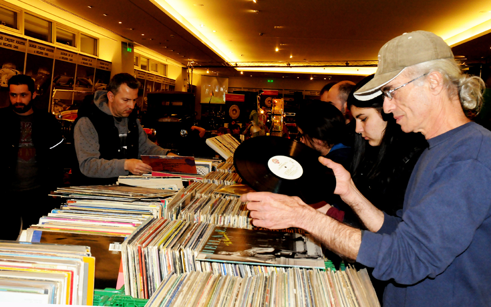 vinyl-is-back-με-παρουσίαση-δίσκου-δικής-του-παρα-2211692