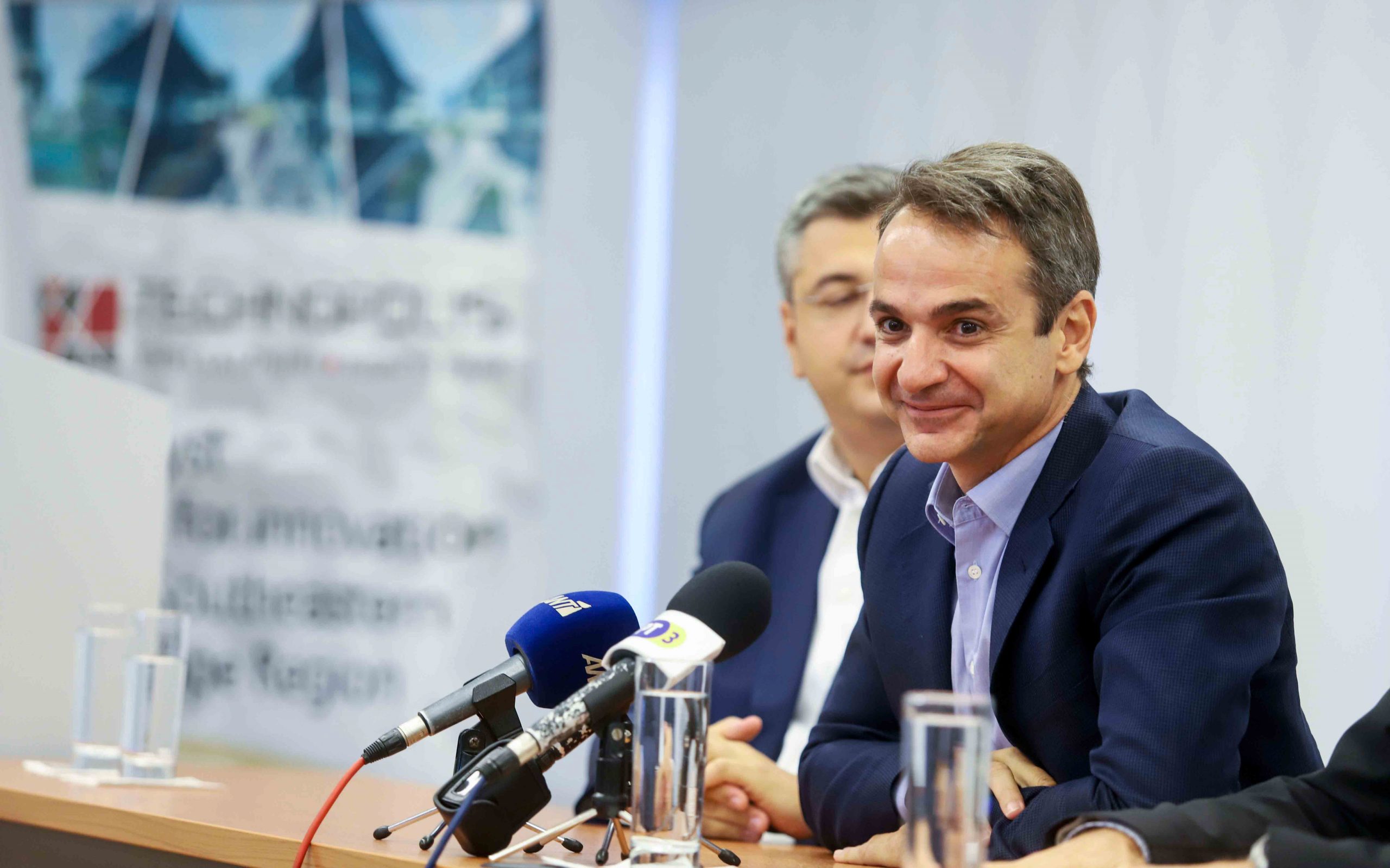 νέα-πολιτική-αντιπαράθεση-για-τα-ιδιω-2209402