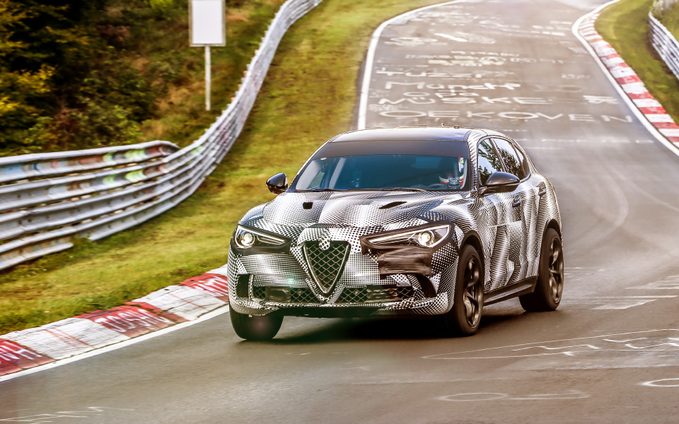 η-alfa-romeo-stelvio-quadrifoglio-το-πιο-γρήγορο-suv-στο-nurburgring-2211546