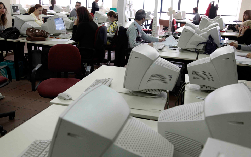 σε-μετωπική-κυβέρνηση-αδεδυ-για-τη-2209751