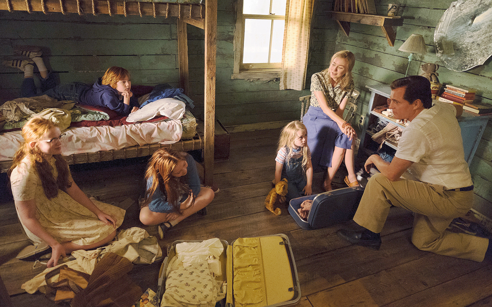 νέες-ταινίες-μια-τρελή-οικογένεια-κ-2209131