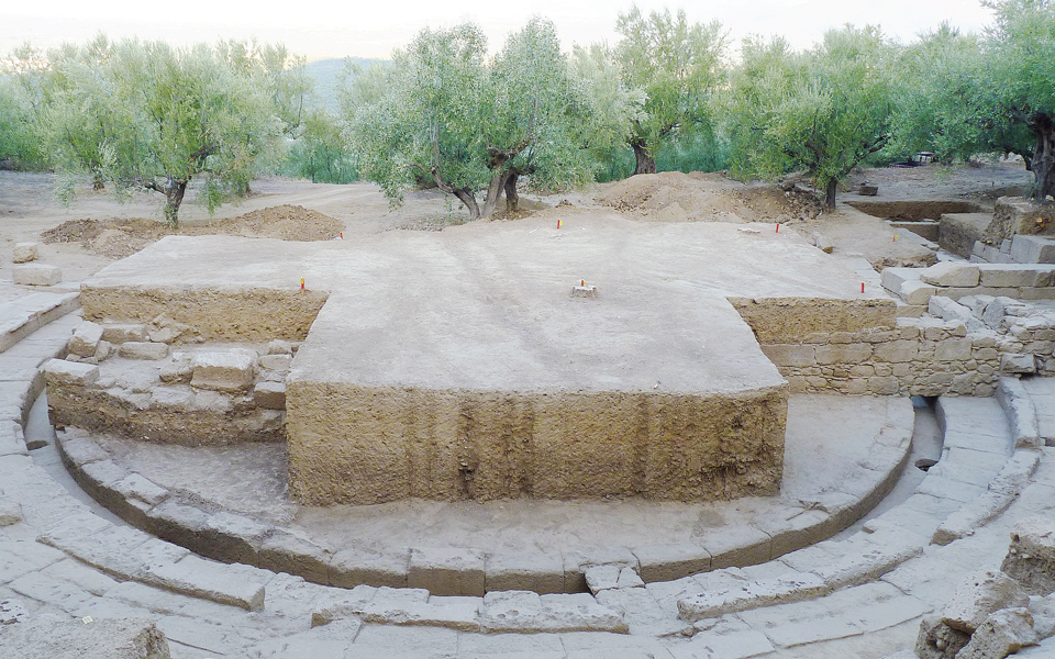 η-αρχαία-ορχήστρα-φωτίστηκε-2210592