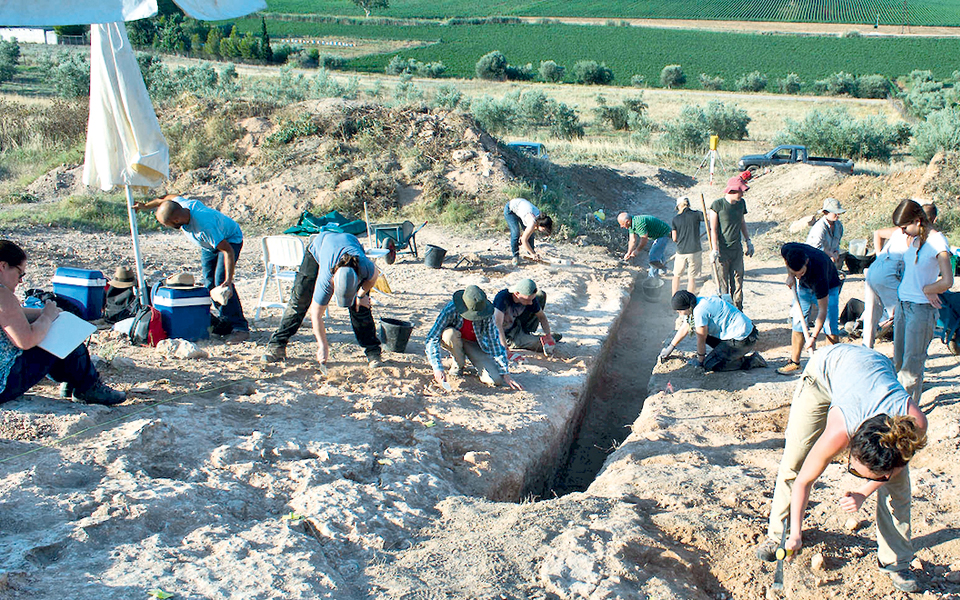 εντυπωσιακός-μυκηναϊκός-τάφος-ανακα-2208719
