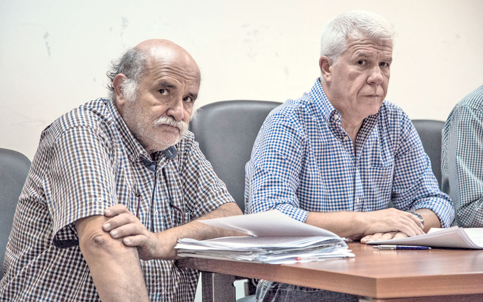 τον-υποδέχθηκε-στο-γήπεδό-του-2209872