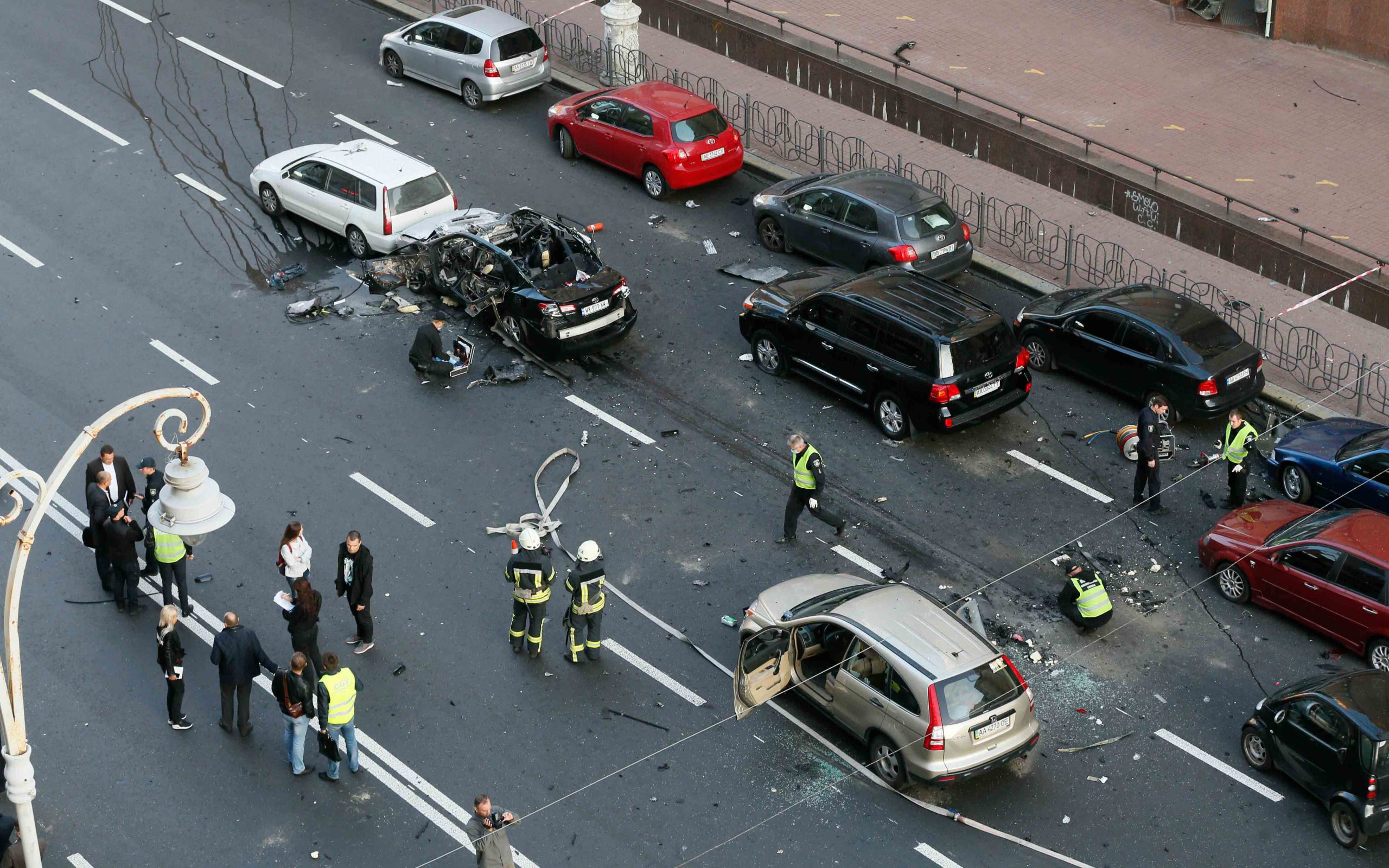 ουκρανία-οχημα-εξερράγη-στο-κέντρο-το-2208275