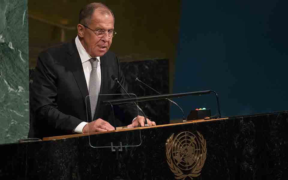 καταστροφική-η-στρατιωτική-υστερία-2210335