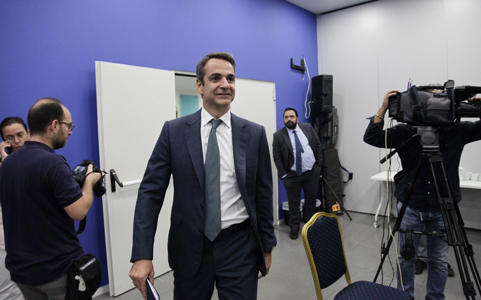 ανοιγμα-μητσοτάκη-στο-κέντρο-και-ασκή-2211672