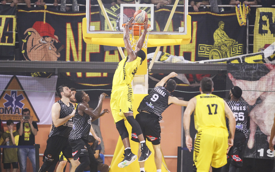 μπάσκετ-με-την-αύρα-του-δράκου-2212110