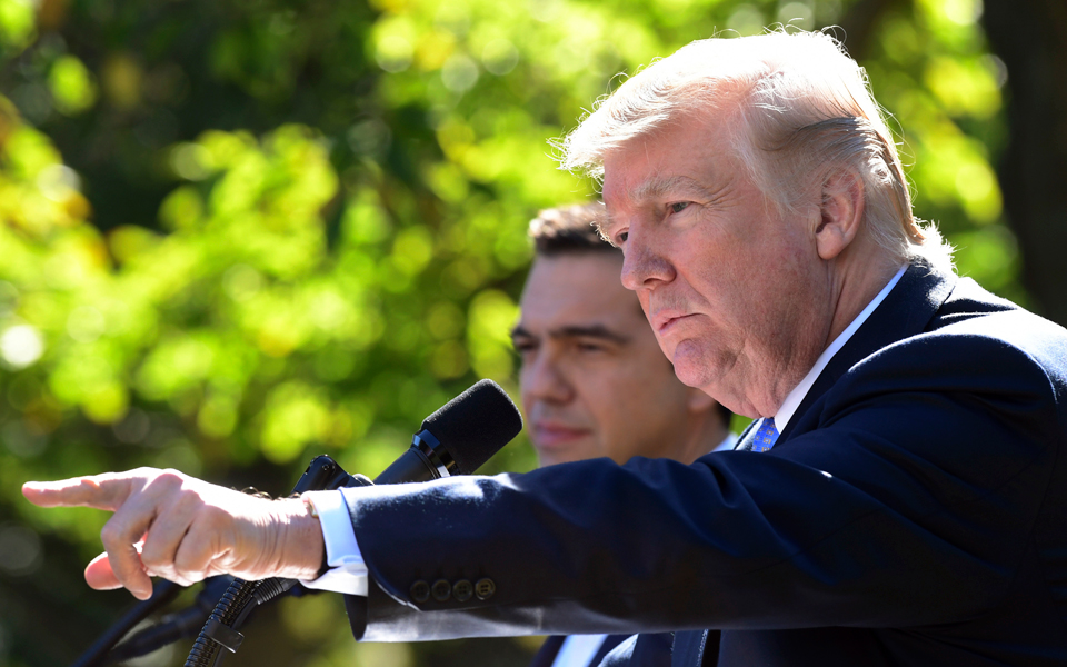 στήριξη-τραμπ-από-τις-φιλοφρονήσεις-σ-2214065