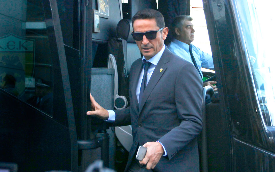 χιμένεθ-δεν-θα-κρεμαστούμε-από-το-τέρμ-2214285