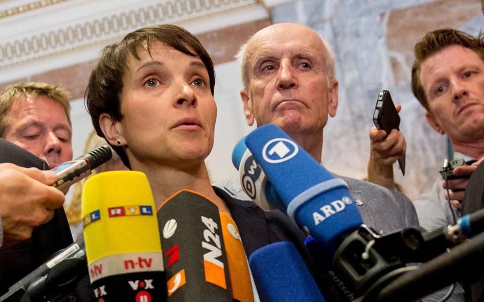 γερμανία-η-πρώην-αρχηγός-της-afd-φράουκε-2213402