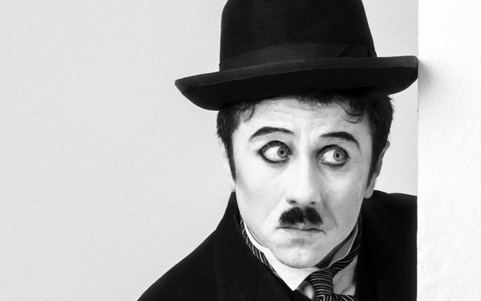 τσάπλιν-και-σαρλό-μαζί-στη-σκηνή-2214885