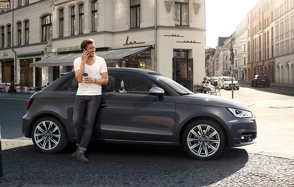 audi-a1-ένα-compact-αυτοκίνητο-γεμάτο-από-μεγάλες-2212172