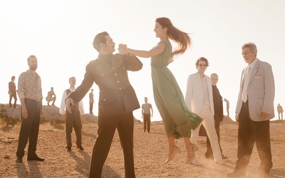 αστεία-υποταγή-σε-τραγικό-τέλος-2212450