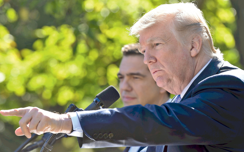 βρήκε-πελάτη-και-τον-τύλιξε-2214366