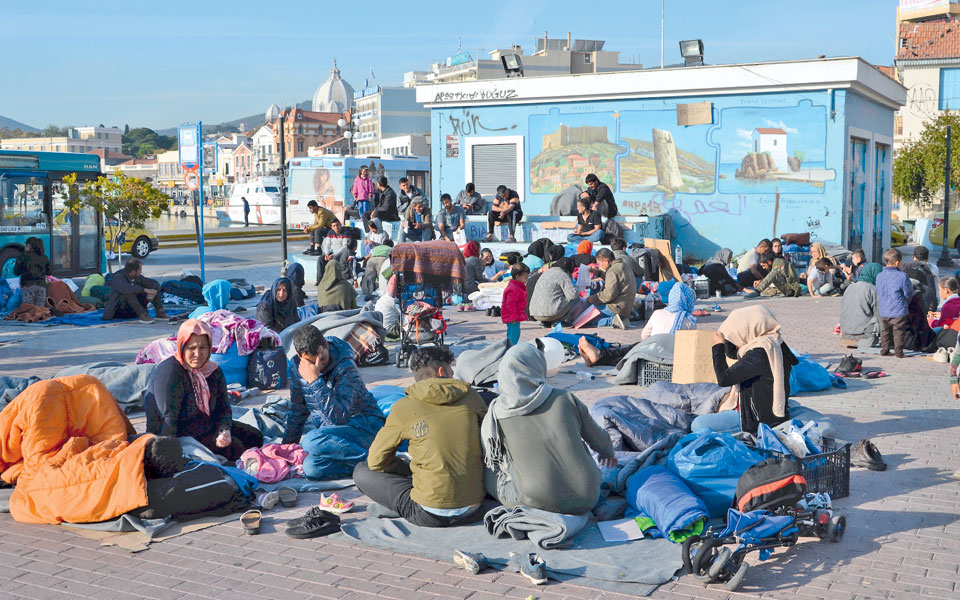 και-πάλι-πρόσφυγες-σε-πάρκα-και-πλατεί-2214903