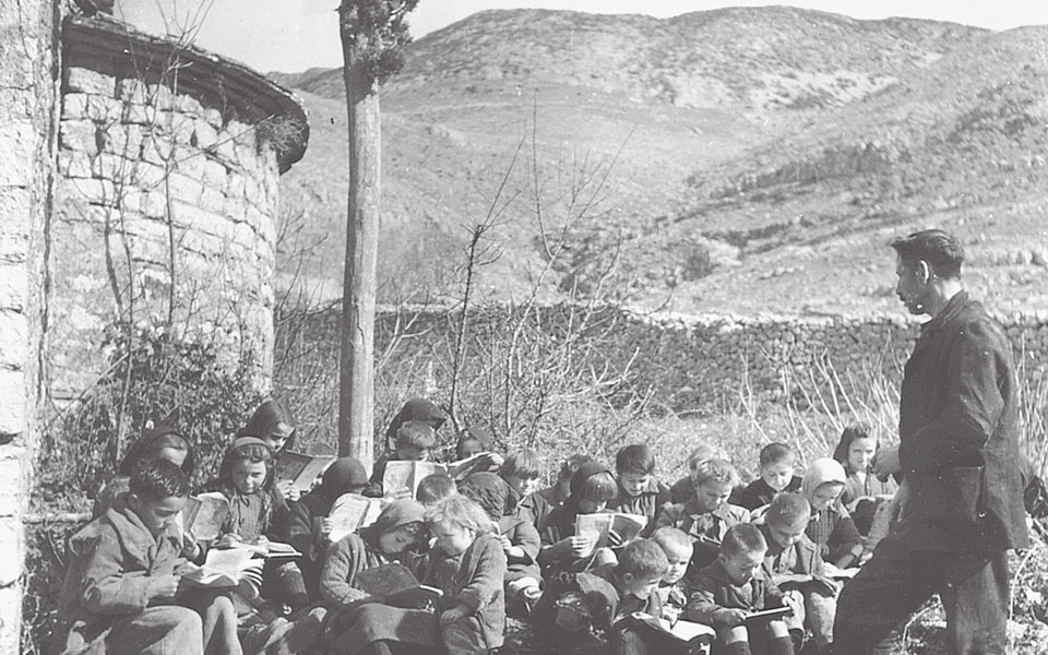 μητέρα-γραμματική-2213269