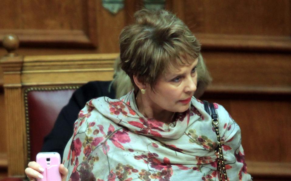 αυστηρό-μήνυμα-μασάζ-σε-βουλευτές-2215326