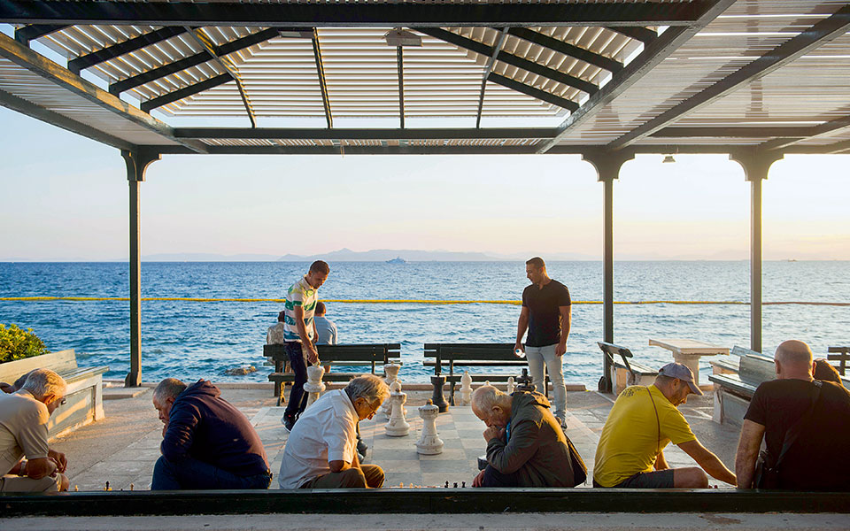 και-η-ζωή-συνεχίζεται-2214576