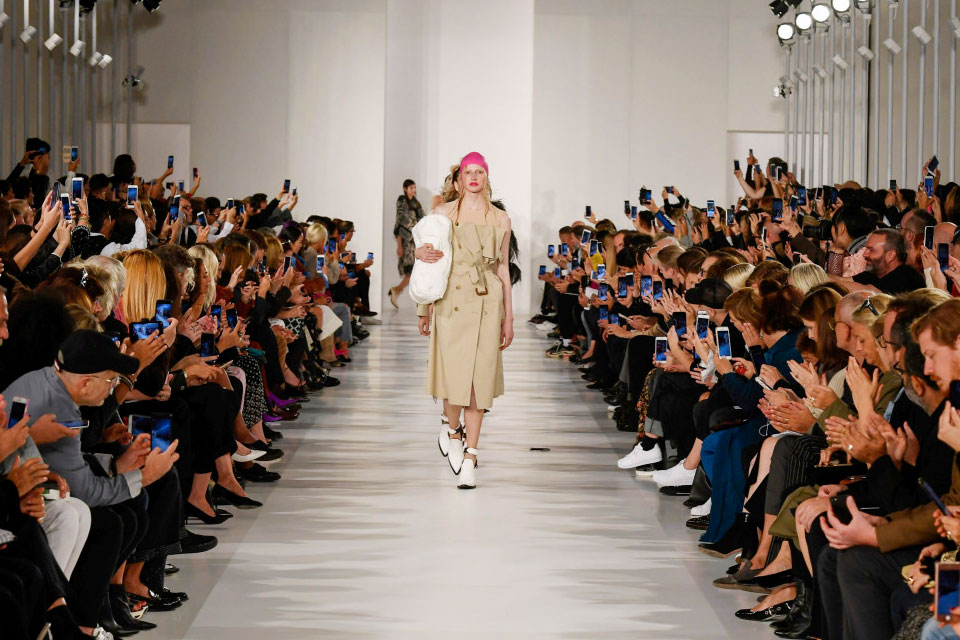 όσα-είχε-να-μας-πει-το-παρίσι-5-ανοιξι-2213819