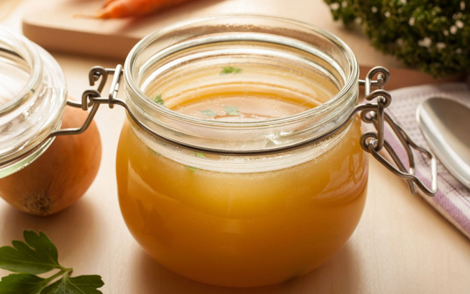 σπιτικός-ζωμός-ένα-αρωματικό-μπουκέτ-2212924