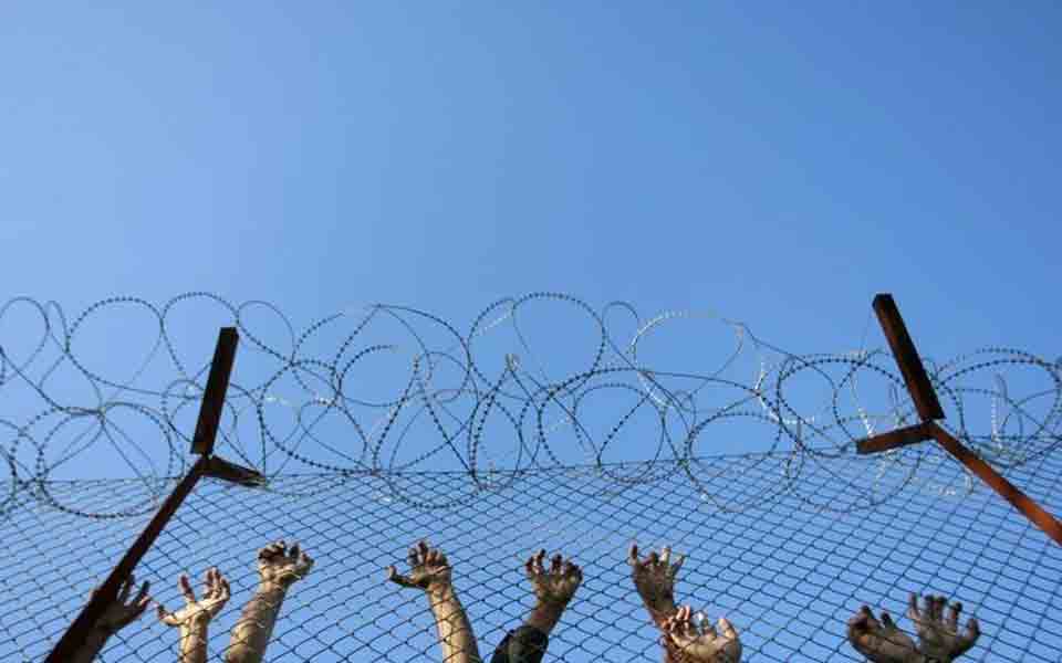 μεταφορά-ευάλωτων-ομάδων-από-τα-νησιά-2214425