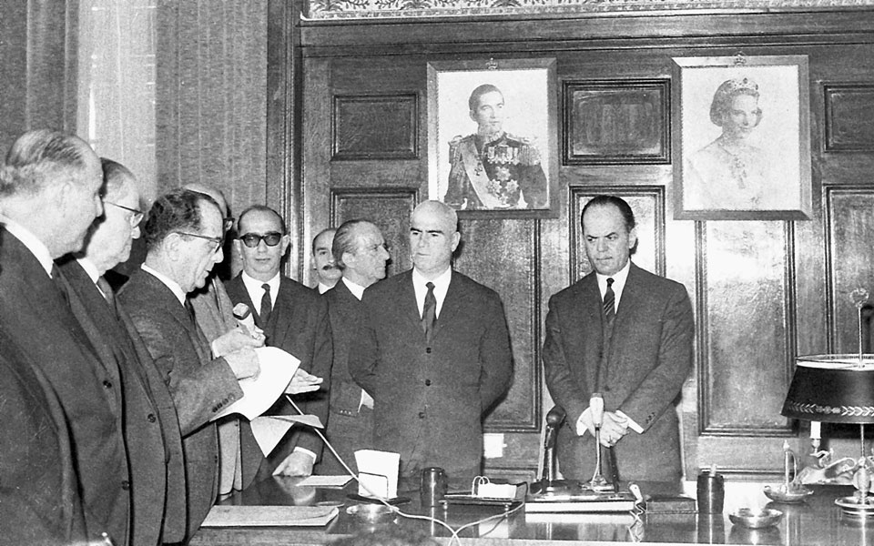 το-σύνταγμα-της-δικτατορίας-2213740