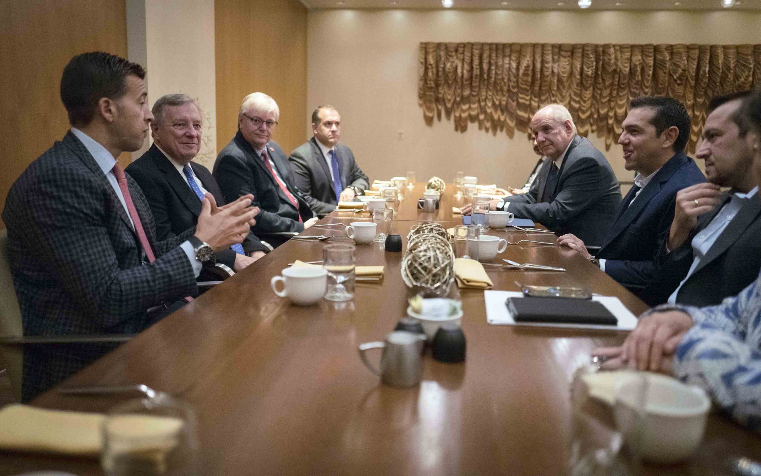 επίσκεψη-στις-ηπα-σε-θετικό-κλίμα-2213802