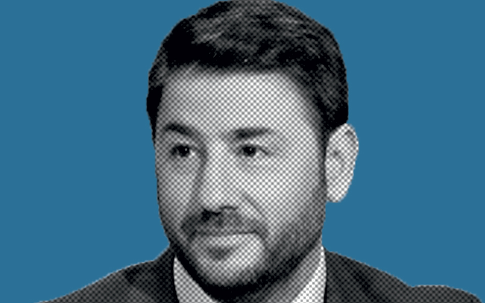 νίκος-ανδρουλάκης-τραπέζια-2215890