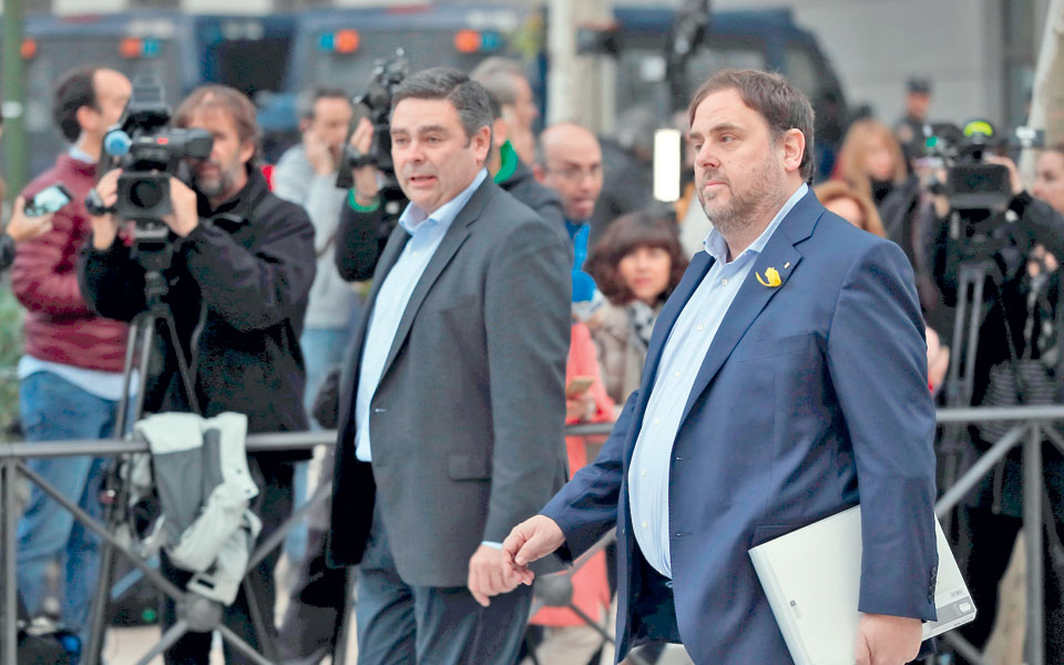 στη-φυλακή-οκτώ-καταλανοί-πρώην-υπουρ-2216144