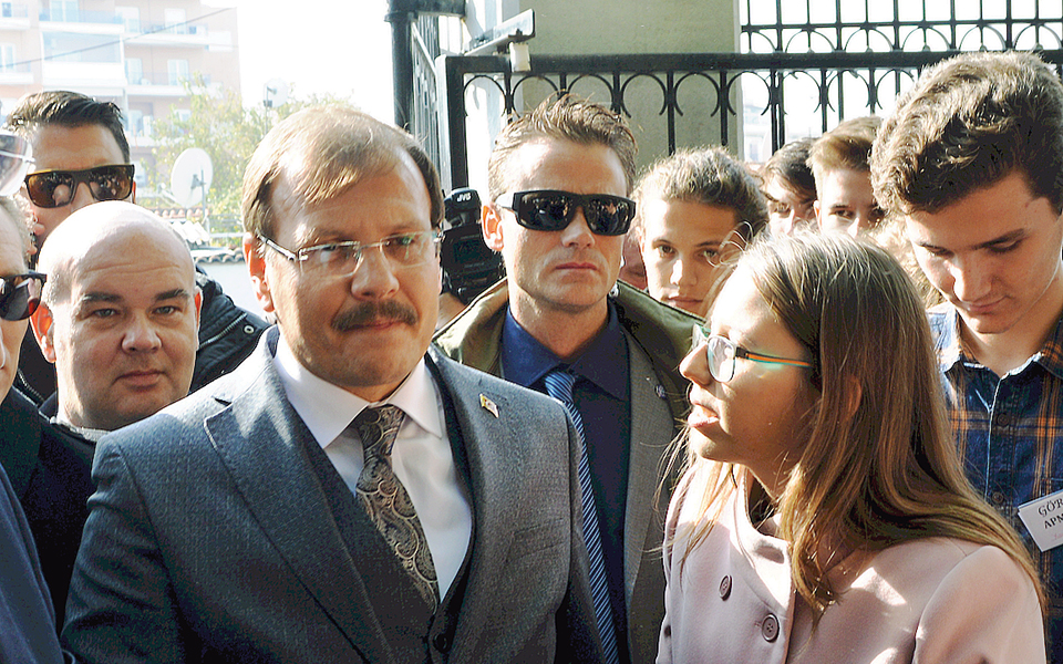 η-αγκυρα-τραβάει-το-σχοινί-υπερπτήση-2216317