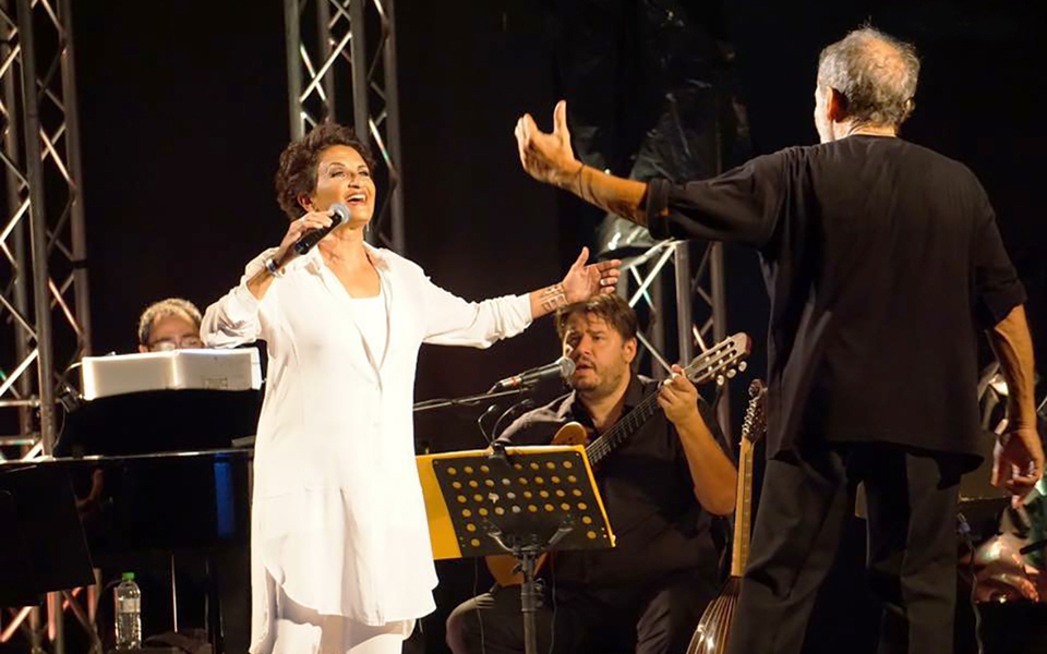 ξαρχάκος-και-πρωτοψάλτη-σαν-εκκρεμές-2218518