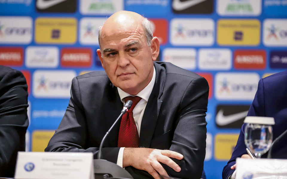 εθνική-με-σκίμπε-χωρίς-καραϊσκάκης-2219009