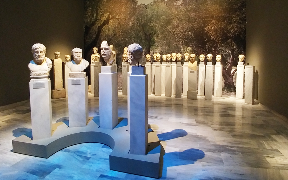 οι-ιδεατοί-κόσμοι-του-αυτοκράτορα-αδρ-2219485