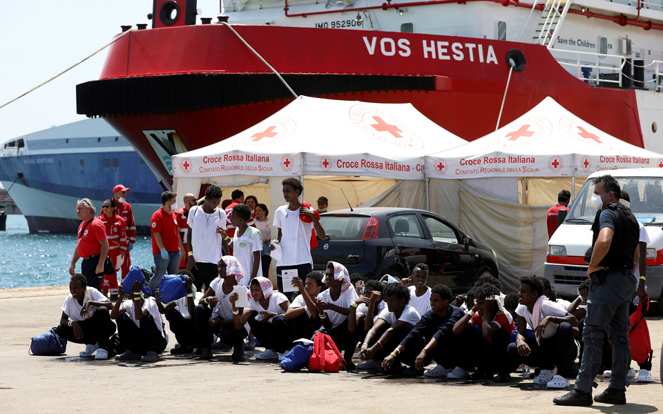 ιταλία-περίπου-1-100-μετανάστες-διασώθηκ-2219367