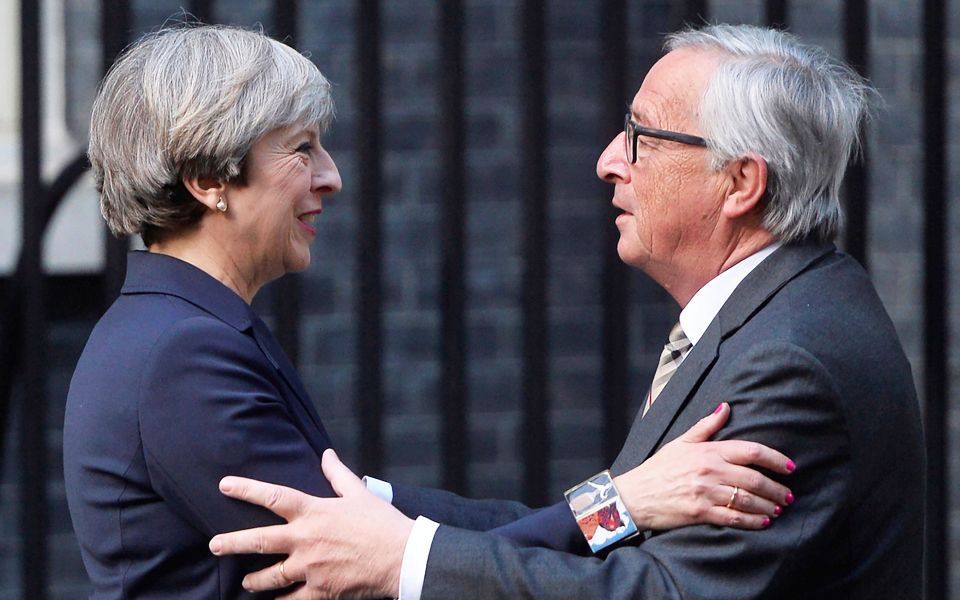 πυρετώδεις-διαβουλεύσεις-και-επαφές-2219626